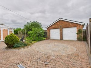 Double Garage- click for photo gallery